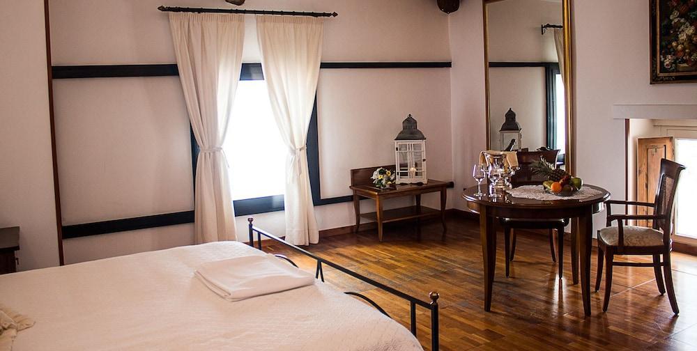 Hotel Ristorante Le Clarisse 아망테 외부 사진