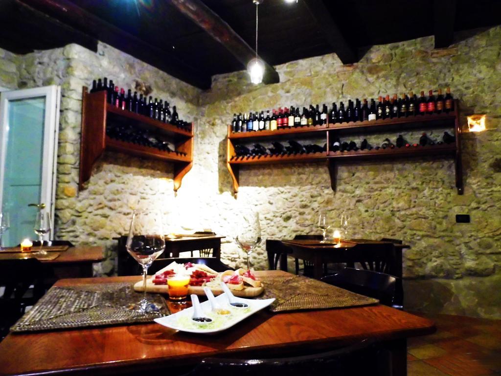 Hotel Ristorante Le Clarisse 아망테 외부 사진