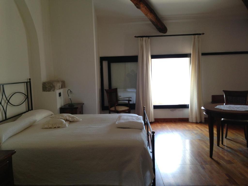 Hotel Ristorante Le Clarisse 아망테 객실 사진